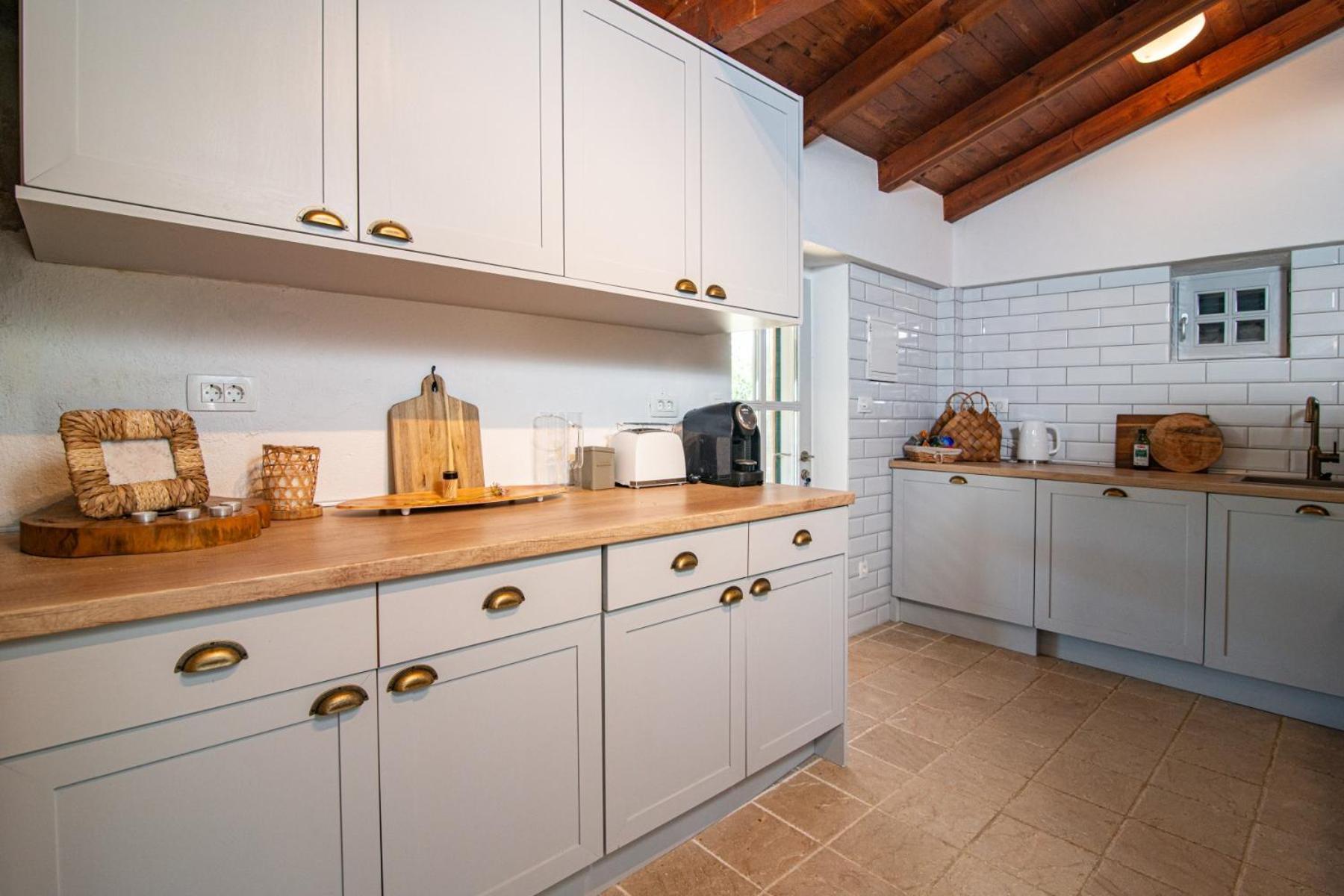 Private Cottage In Olive Grove With Heated Pool Vinisce Exterior photo
